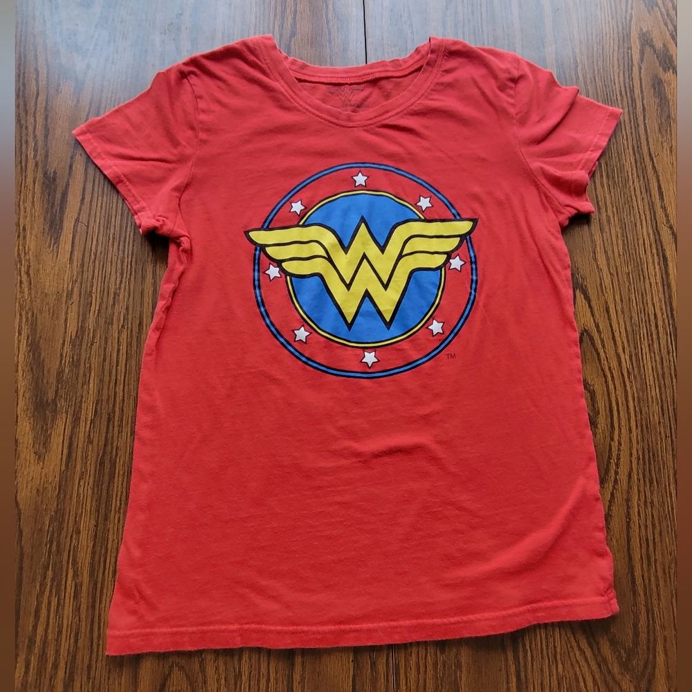Wonder Woman Youth Tshirt. S